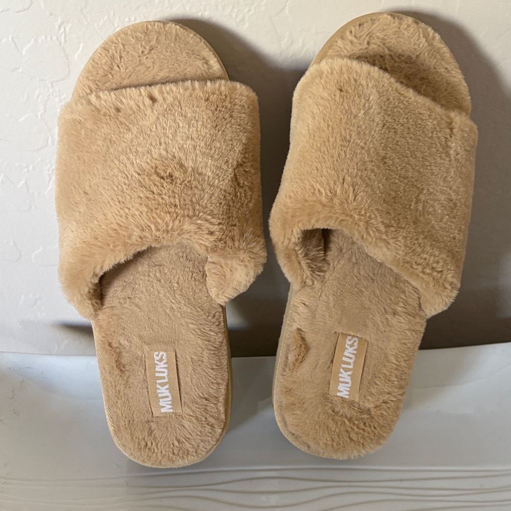 Muk Luks Beige Plush Slide Slippers